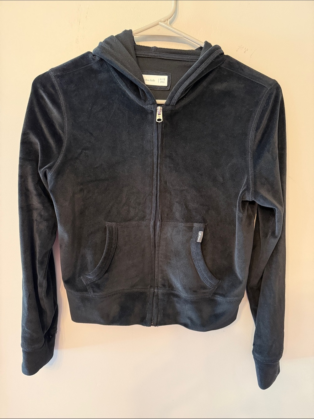 abercrombie kids black plush zip-up hoodie, Size 11/12
